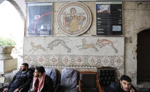 Syrian antiquities looted by Islamic State are being smuggled into Britain