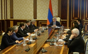 Նախագահն հանդիպել է սահմանադրական բարեփոխումների մասնագիտական հանձնաժողովի անդամների հետ