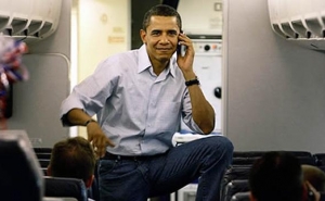 Obama is Not Allowed to Have Smart Phone