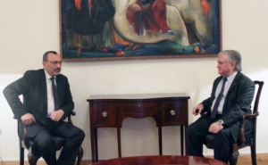 Հայաստանի և Արցախի արտգործնախարարները քննարկել են շփման գծում տիրող իրավիճակը