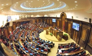 Греки и ассирийцы выражают признательность армянскому народу