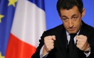 Франция: Олланд сдает, Саркози принимает
