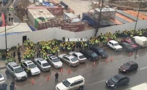 В Баку протестуют работники İLK İnshaat
