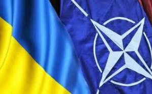 NATO Deamnds Ukraine to be Ready for Reforms