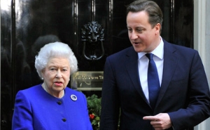 Королева встретится с Кэмероном и предложит ему создать правительство