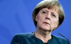 Меркель: возвращение России в G8 невозможно