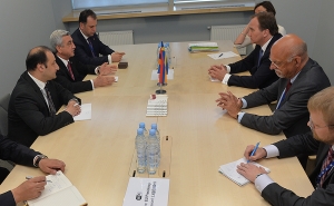 Ռիգայում Սերժ Սարգսյանը հանդիպել է Շվեդիայի վարչապետի հետ
