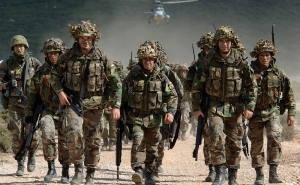Великобритания усилит военный контингент в Восточной Европе