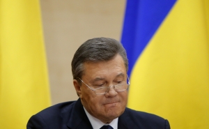 Poroshenko Suggests Yanukovych to Prove His Innocence