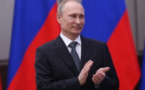Putin: Those Who Initiated Anti-Russian Sanctions Provoked Ukrainian Crisis