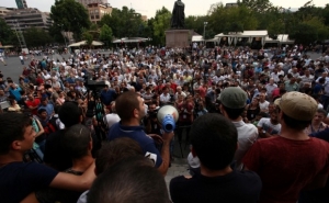 Протесты в Ереване: звучат призывы к борьбе с действующей властью