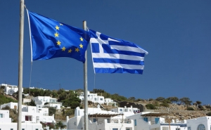 Евросоюз утвердил третью программу помощи Греции