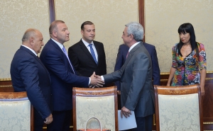 Серж Саргсян провел встречу с представителями партии "Процветающая Армения"