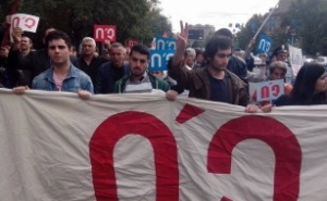 У парламента РА протестует движение "Не проведете"
