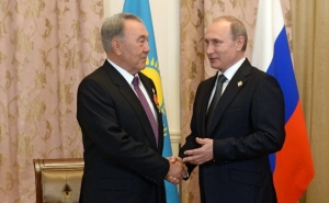 Путин и Назарбаев обсуждают в Астане развитие ЕАЭС