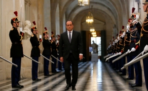 Hollande: France Is Committed to Destroy IS