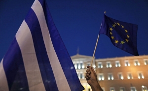Кредиторы Греции согласились выделить ей 12 млрд евро
