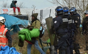 Снос лагеря мигрантов "Джунгли" в Кале