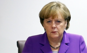Меркель обсудит в Турции вопросы финансирования проектов для беженцев
