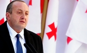 Վրաստանի նախագահը մեկնել է Ստրասբուրգ՝ վիզային ռեժիմի ազատականացման հարցը քննարկելու համար