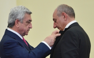 Президент Армении вручил президенту НКР орден "Тигран Мец"