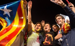 В Каталонии разрабатывают удостоверения для граждан будущего "государства"