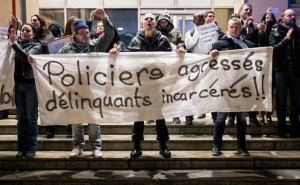 Thousands of Policemen Protest in France