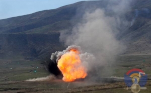 ВС Азербайджана из минометов обстреливают боевые позиции Армии обороны НКР