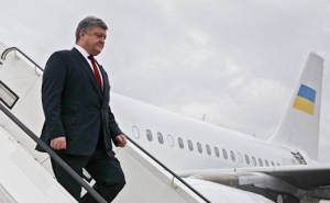Poroshenko Interrupts His Visit to Germany For Emergency Situation in Ukraine