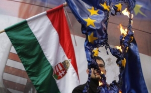 Венгрия начала кампанию против ЕС