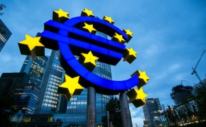 Central Banks Have Less Trust in Euro: FT
