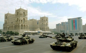 Азербайджан в числе лидеров, сокращающих военные бюджеты