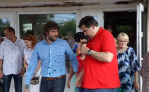 Саакашвили требует от Порошенко 50 евро компенсации