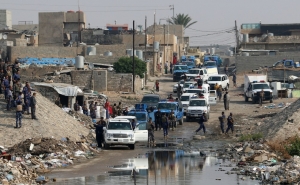 Families Flee Mosul As Iraqi Troops Cose in On ISIL