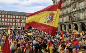 Мадрид заявил о приостановлении каталонской автономии