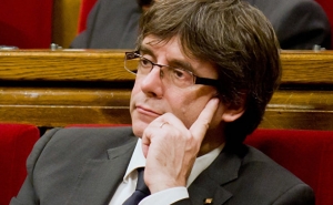 Испания выдала ордер на арест лидера Каталонии