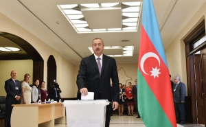 Каковы причины проведения внеочередных президентских выборов в Азербайджане: мнения азербайджанских оппозиционеров