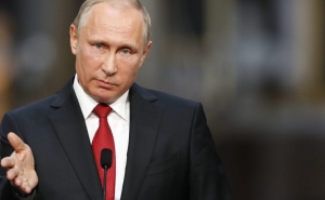 Путин назвал взаимные обвинения России и США "путем в никуда"