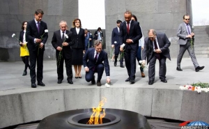 Госсекретарь Франции возложил цветы к вечному огню в память жертв Геноцида армян
