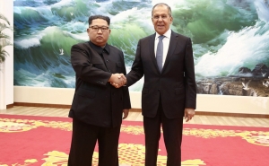 Лавров пригласил Ким Чен Ына в Россию
