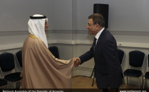 Speaker of Parliament of Armenia Meets Qatari Counterpart in Moscow