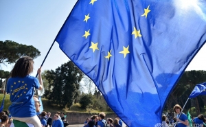 Вице-президент Еврокомиссии назвал главную угрозу для ЕС