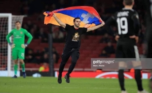 Հենրիխ Մխիթարյանը զանգել է Արցախի դրոշով խաղադաշտ մտած երիտասարդին