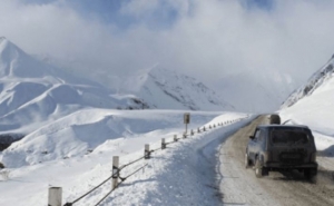 В Армении автодороги в основном проходимы: местами наблюдается гололедица