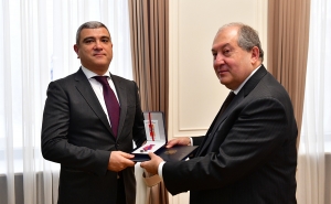 Президент Армении вручил государственные награды и присвоил звания