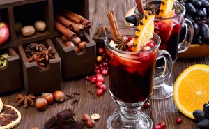 How to Make a Glint-wine? Cheer Up Yourself with This Warm Delicious Beverage