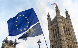 Британское правительство изучает возможность переноса Brexit на два месяца