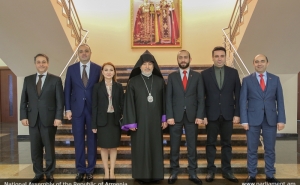 Армянская делегация почтила память павших в Великой Отечественной войне