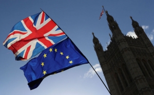 Британский парламент повторно отверг соглашение по Brexit
