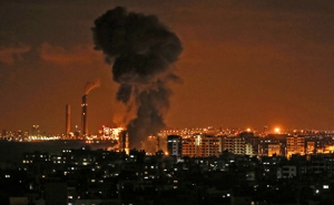 Israel Strikes 100 Targets in Gaza in Response to Rockets Fired at Tel Aviv